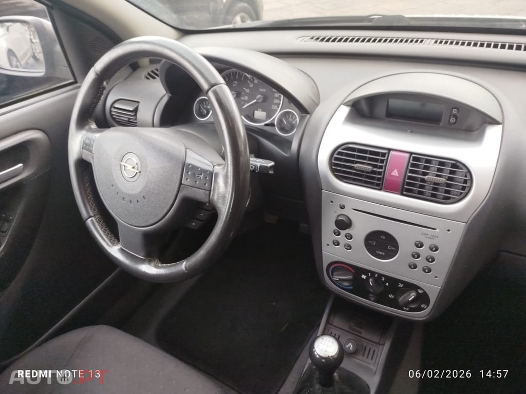 Opel Corsa 1.2 16V Enjoy