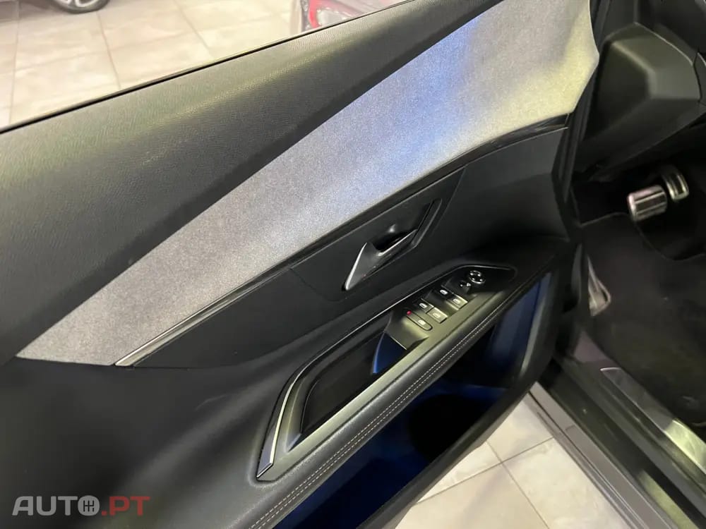 Peugeot 3008 1.6 Hybrid GT Pack e-EAT8