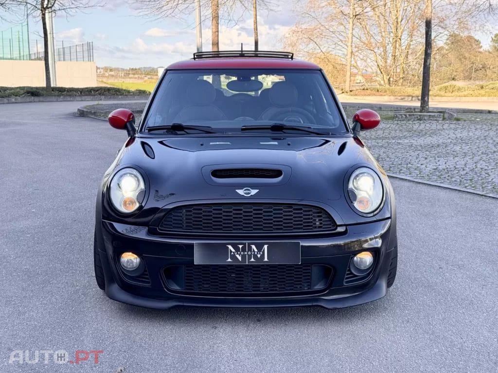 MINI John Cooper Works .