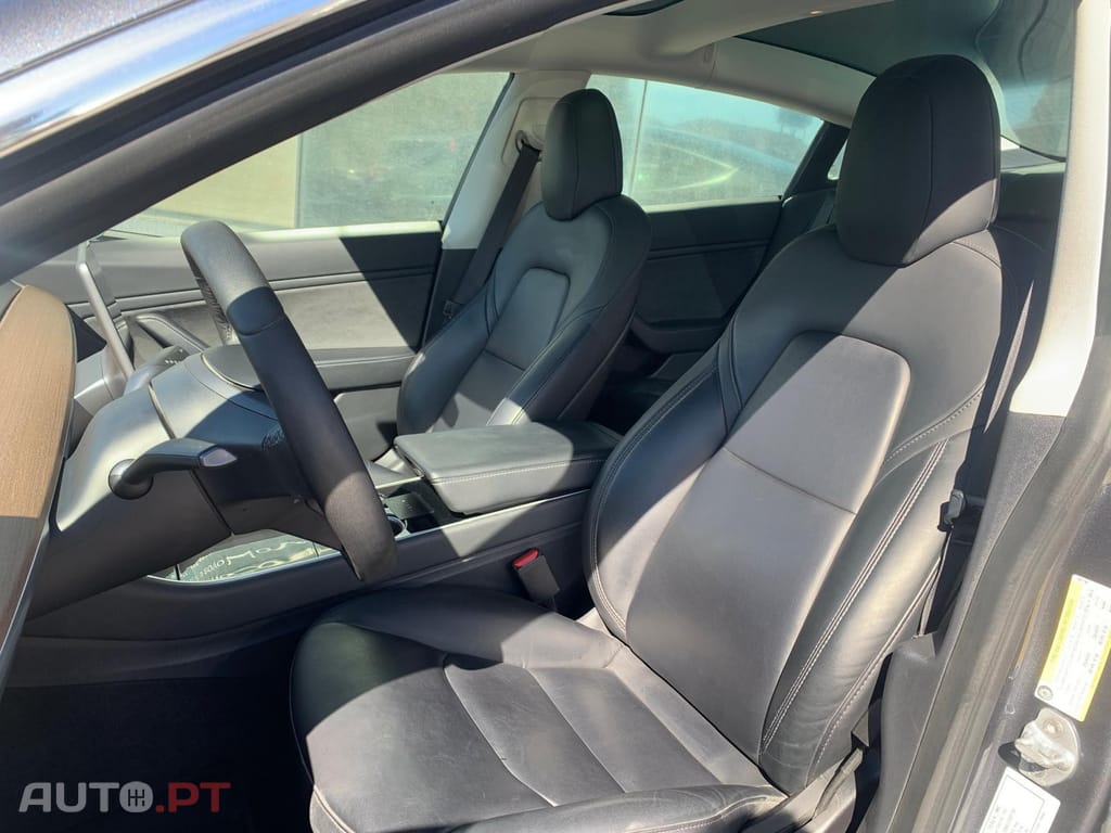 Tesla Model 3 Long-Range Dual Motor AWD