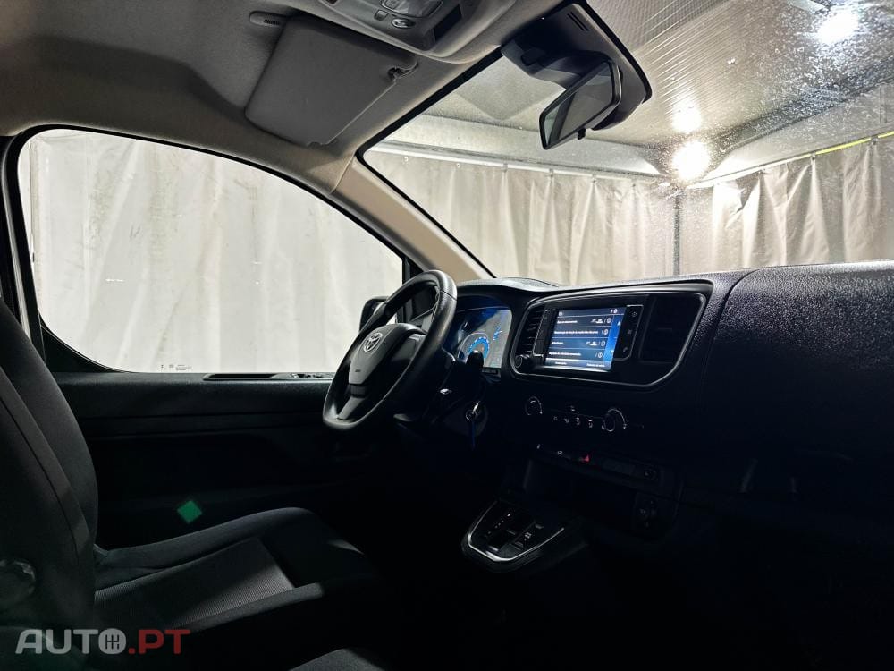 Toyota Proace Eletric 75kWh 136cv Business Line