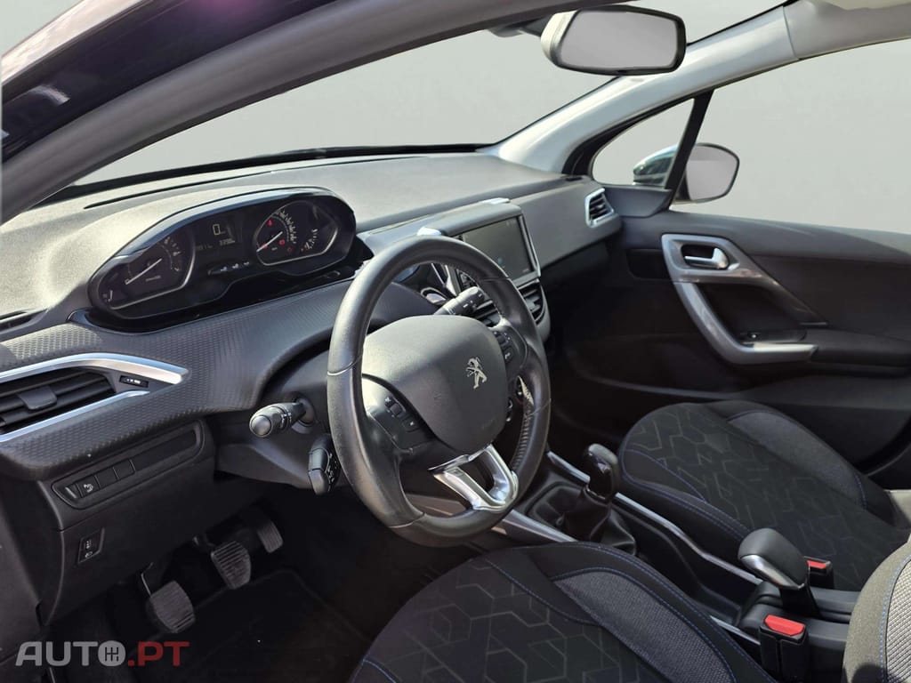 Peugeot 2008 1.2 PureTech Allure