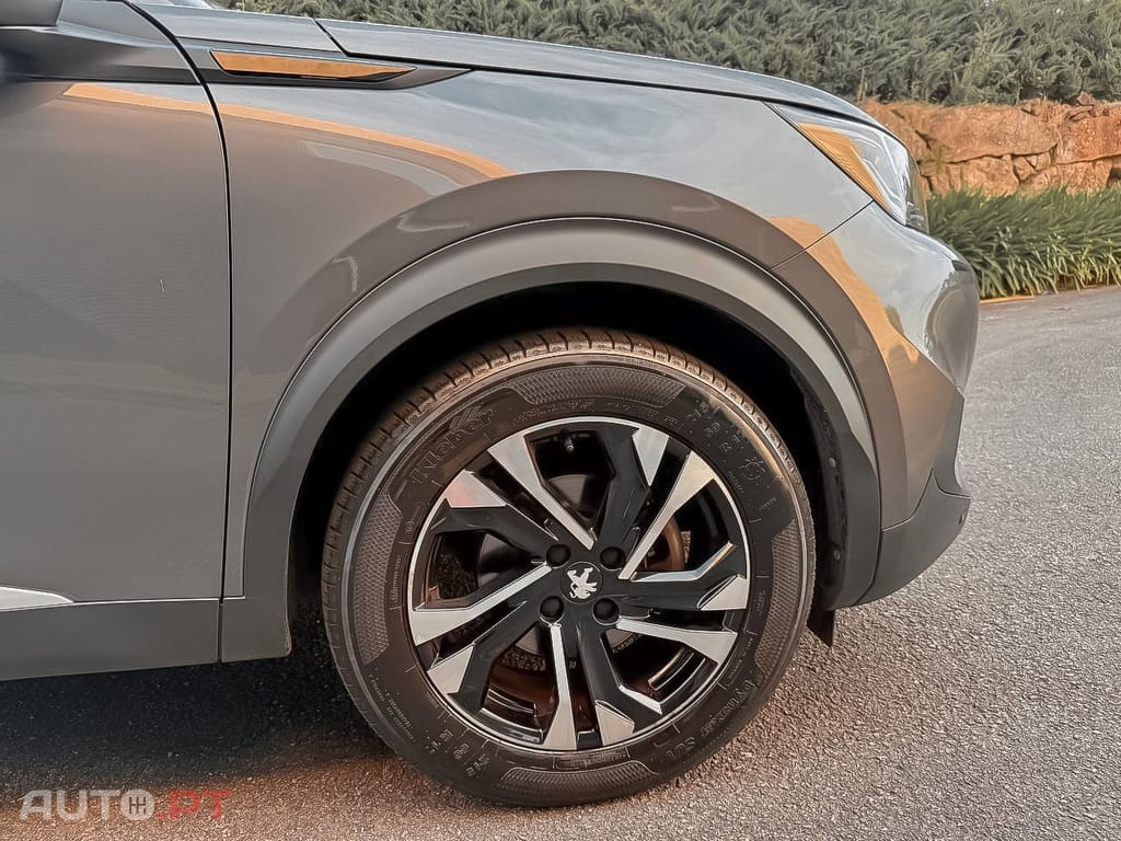 Peugeot 2008 PureTech 100 Allure