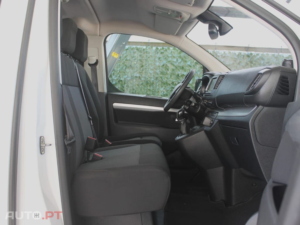 Peugeot Traveller 1.6 BlueHDi L2H1 Business Standard
