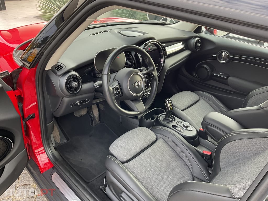 MINI Cooper Cooper SE