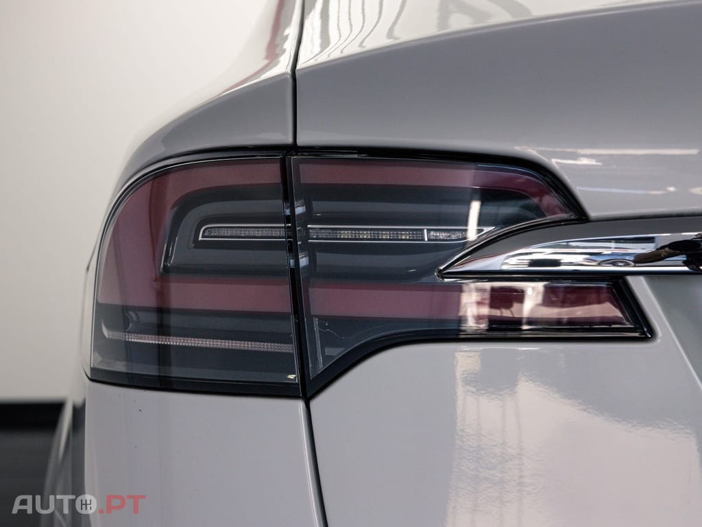 Tesla Model X P100D