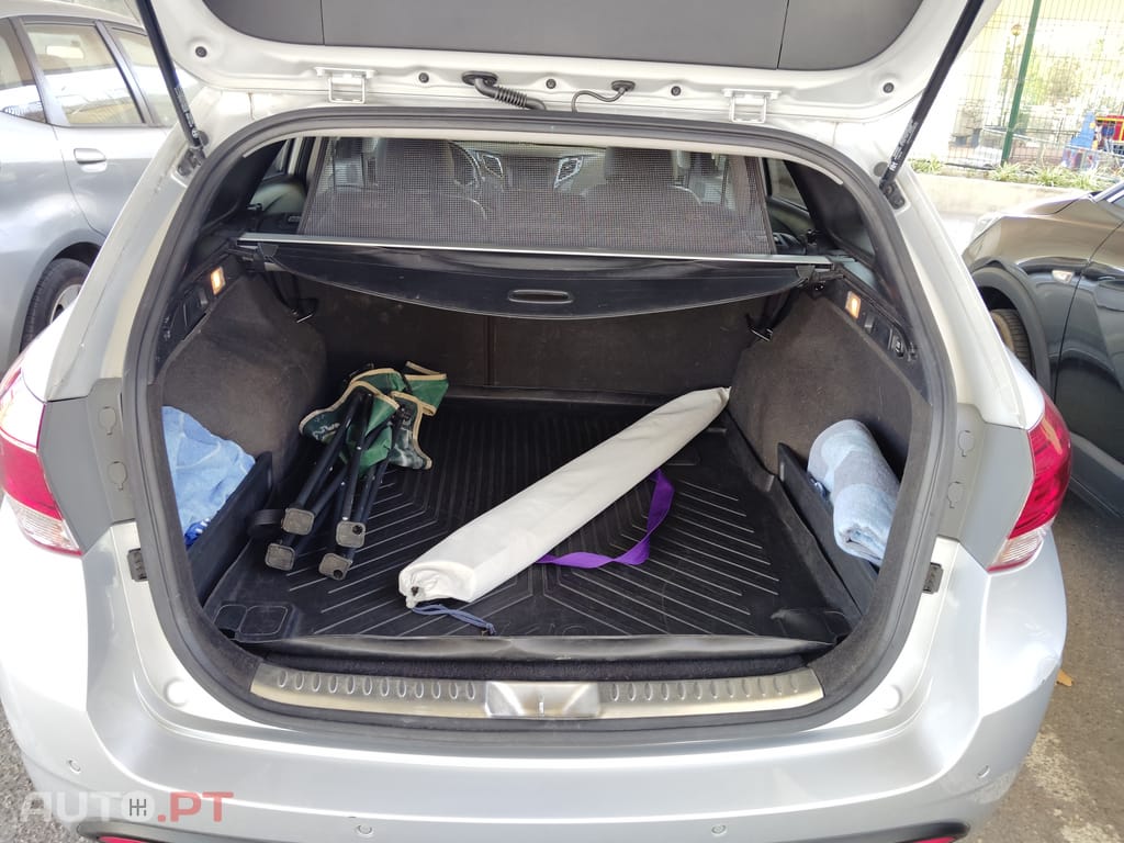 Hyundai i40 SW 1.7 CRDi Blue Comfort DCT