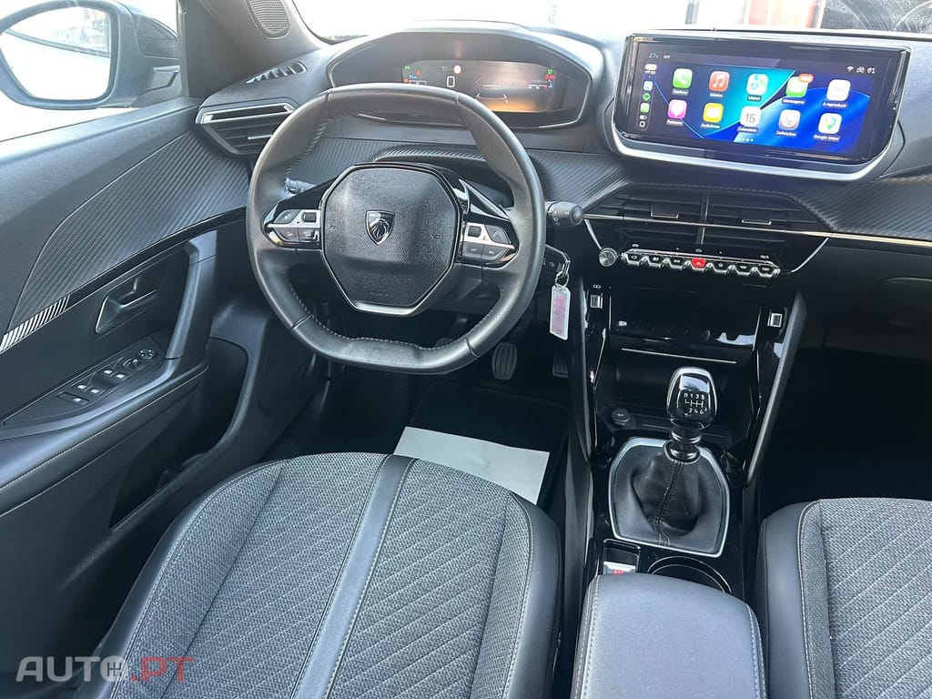Peugeot 2008 1.2 Pure Tech Allure- Gasolina