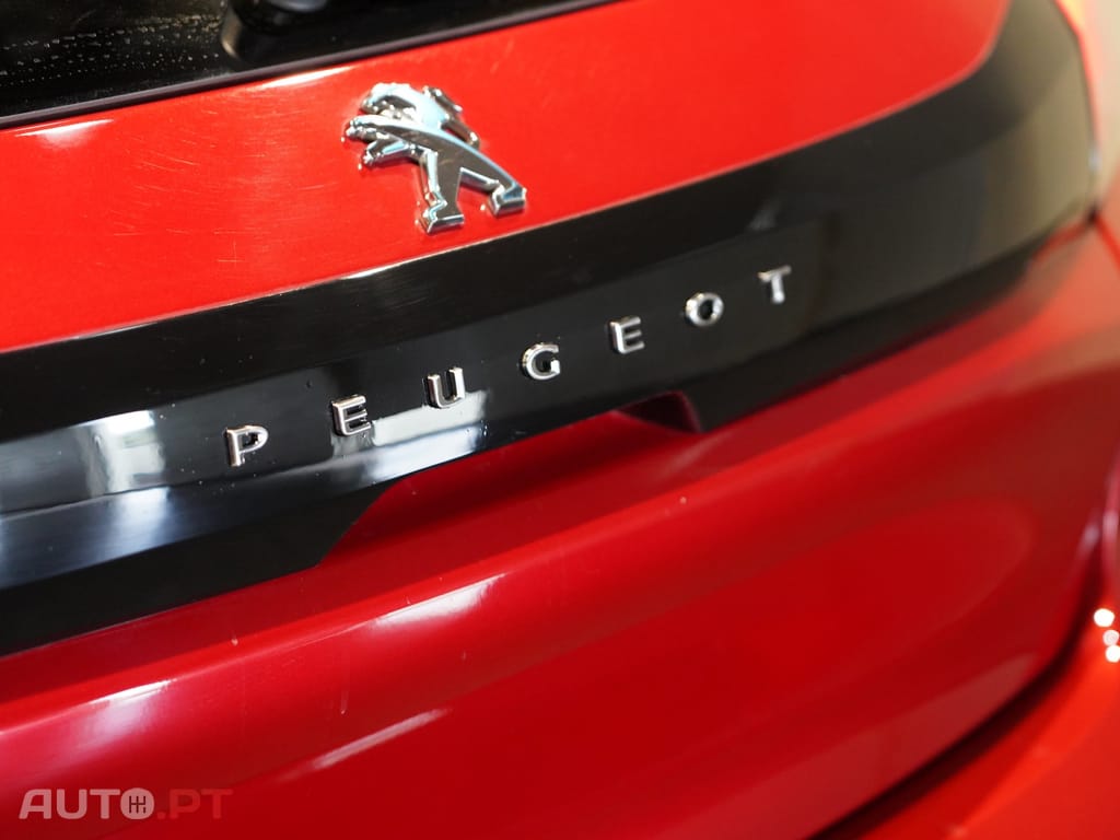 Peugeot E-208 50 kWh Allure