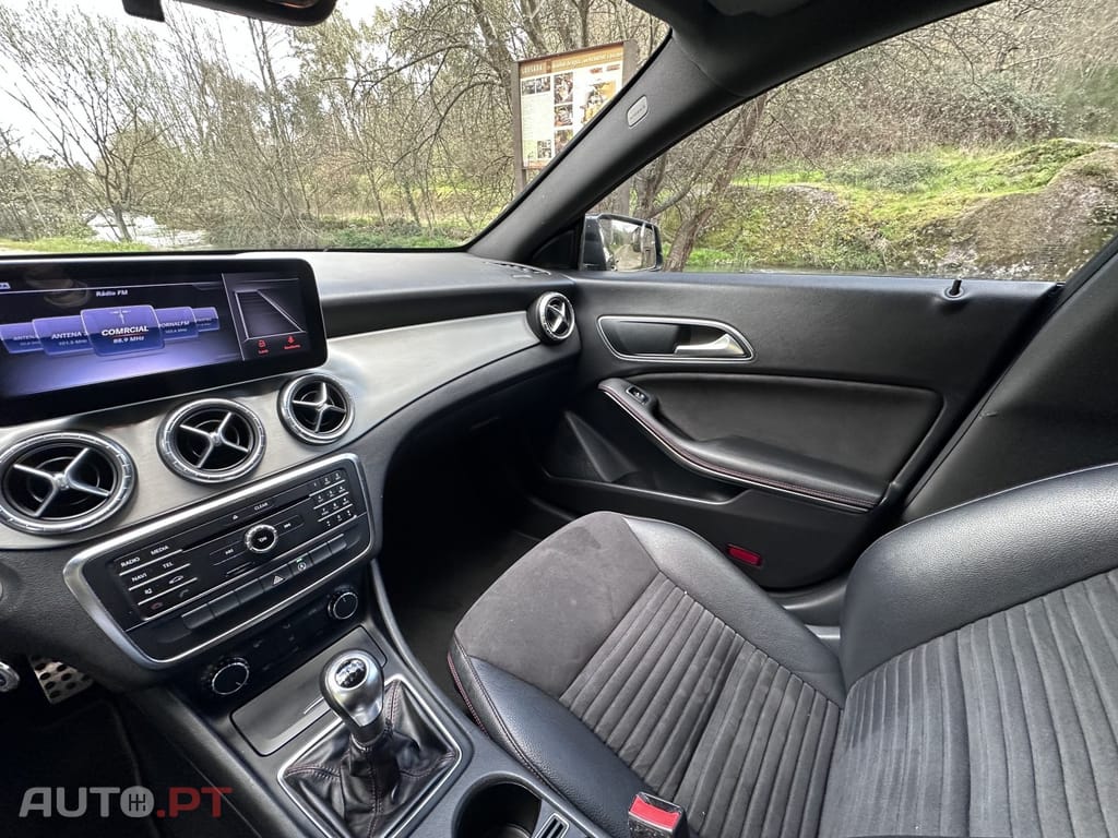 Mercedes-Benz CLA 200 d AMG LINE