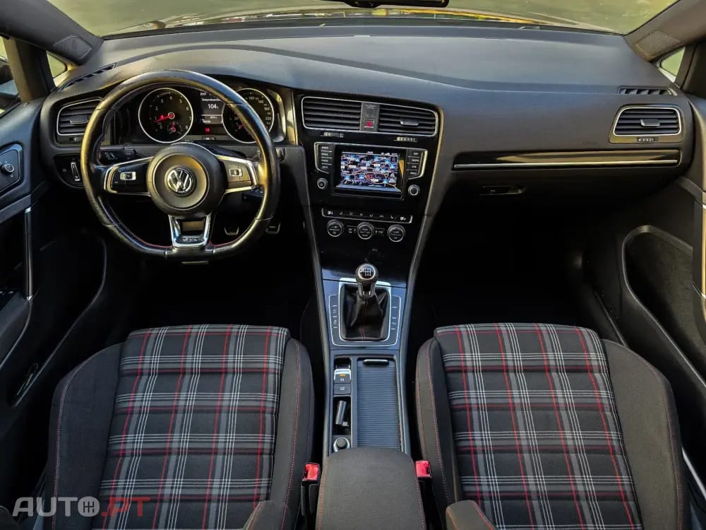Volkswagen Golf 2.0 TSi GTI