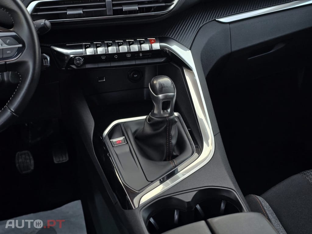 Peugeot 3008 1.5 BlueHDi Style