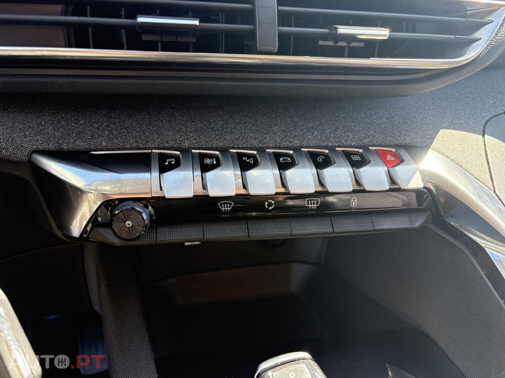 Peugeot 3008 1.2 PureTech Allure EAT8