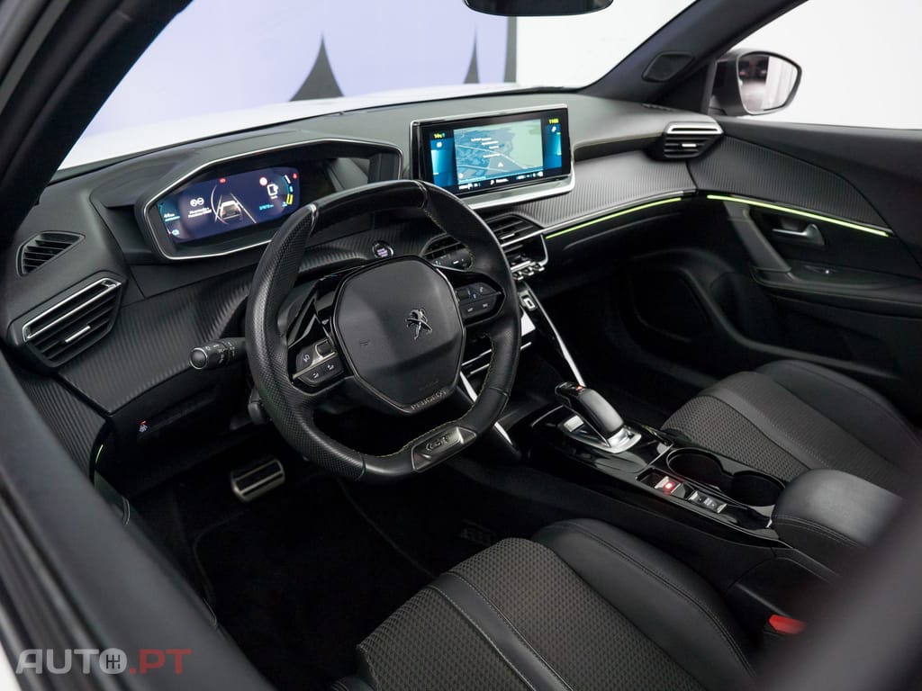 Peugeot E-2008 50 kWh GT