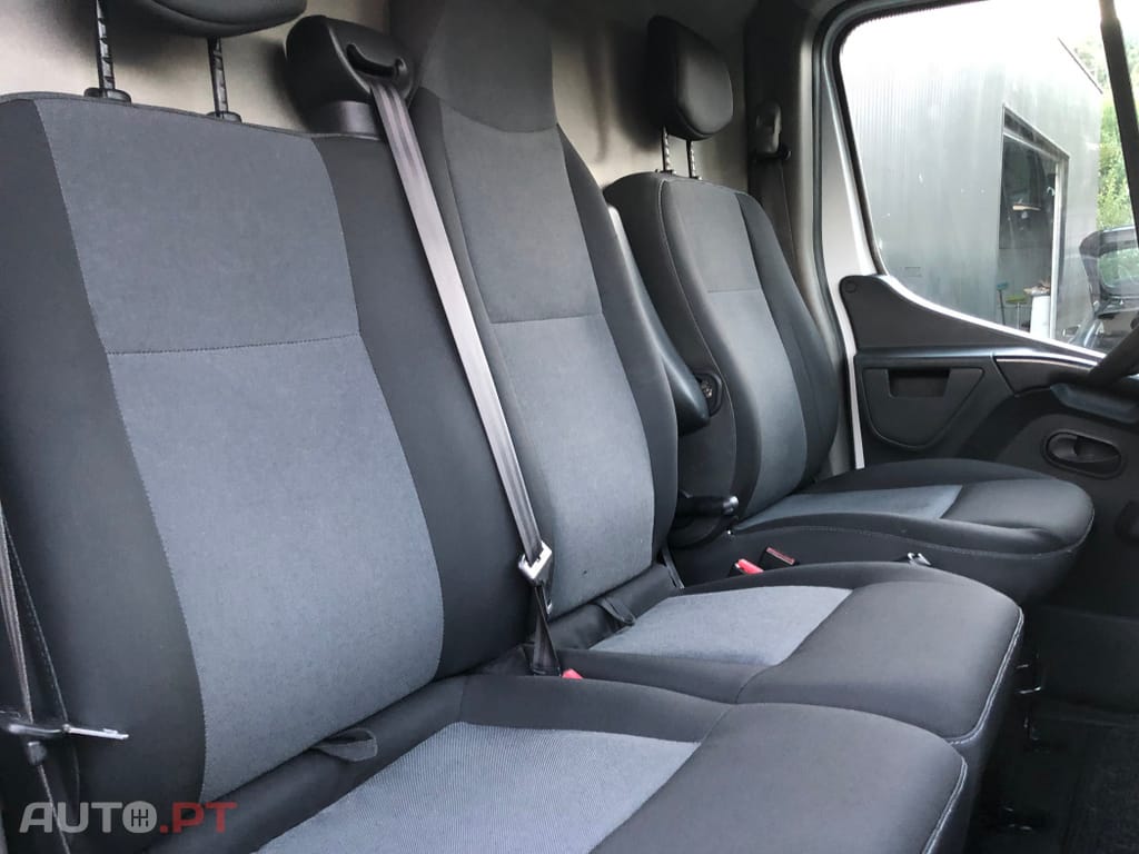 Renault Master Master 2.3 Dci 130 CV L2H2 GPS IVA Dedutível