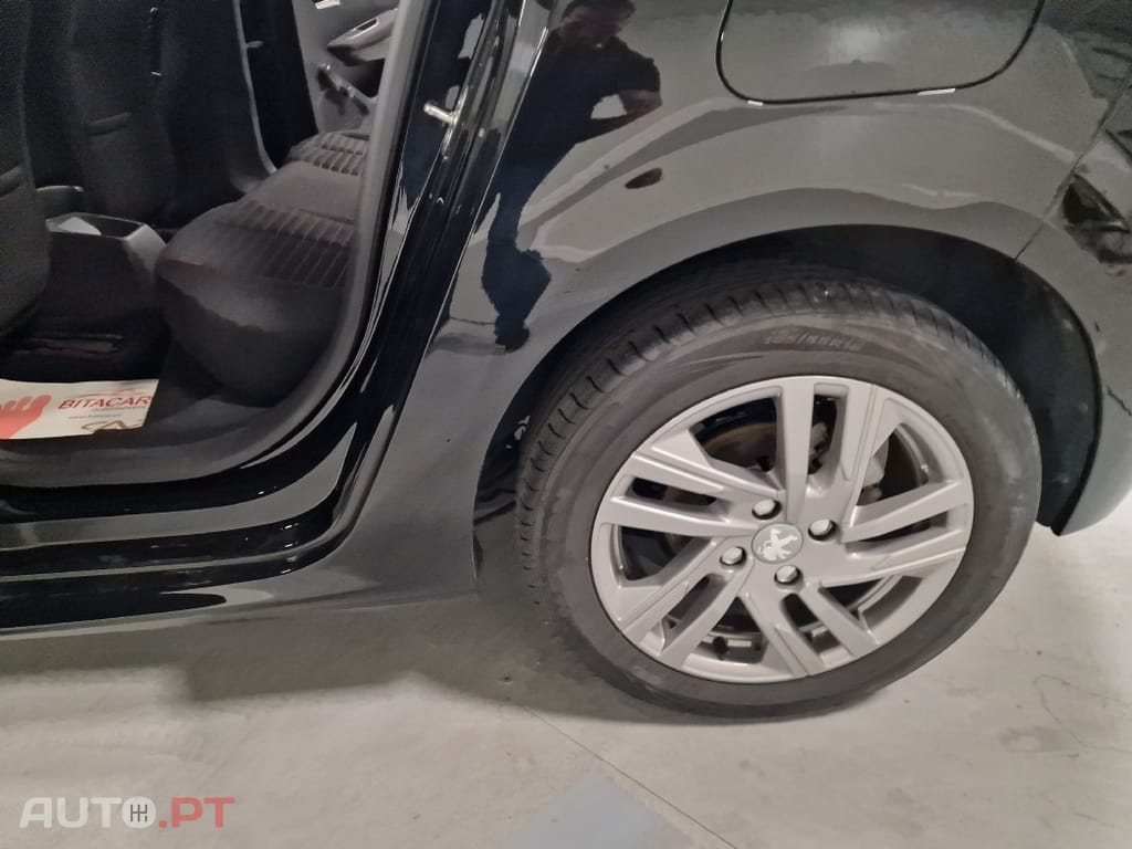 Peugeot 208 1.5 BLUEHDI 100CV ACTIVE