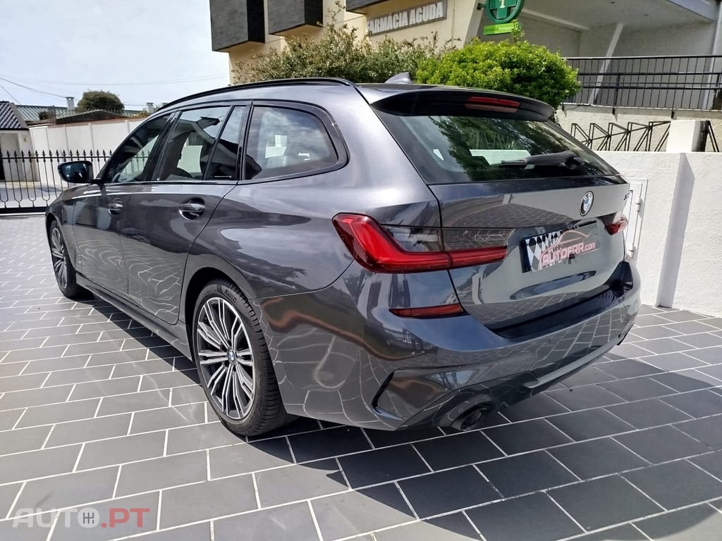 BMW 320 d Touring Pack Desportivo M Auto