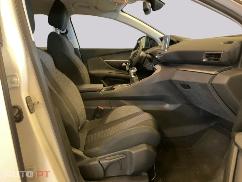 Peugeot 3008 1.2 PureTech Active