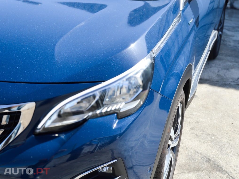 Peugeot 3008 1.6 Hybrid Allure e-EAT8
