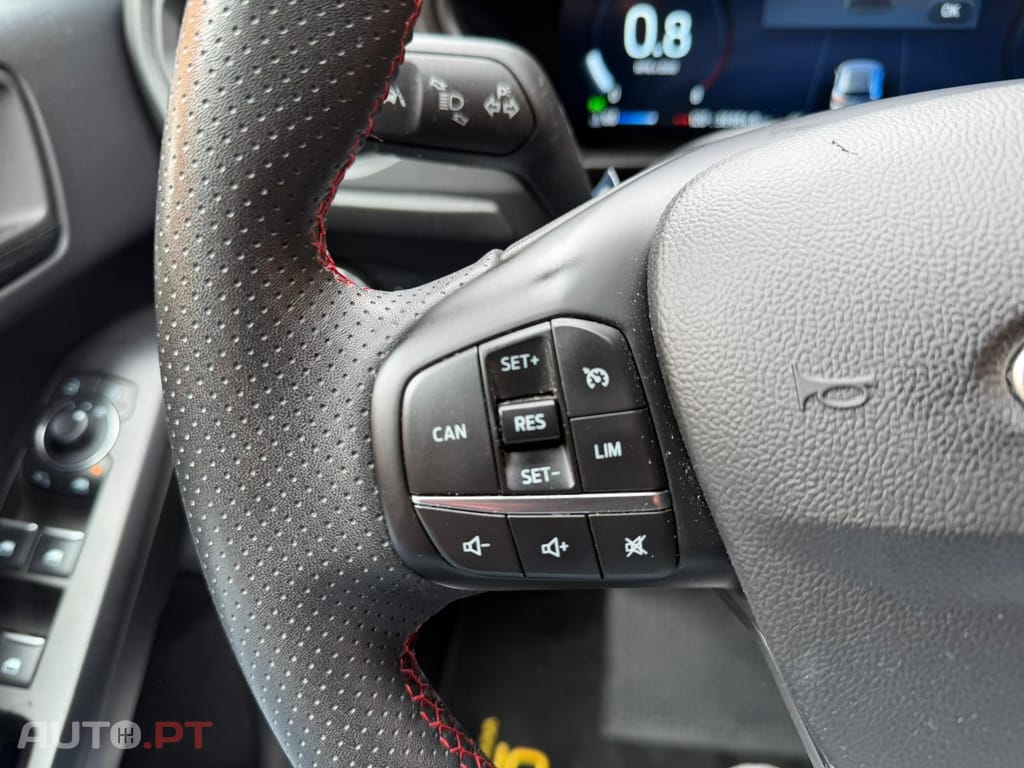 Ford Focus STLINE Hybrid