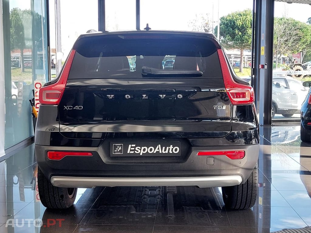 Volvo XC40 1.5 T5 PHEV Momentum Plus