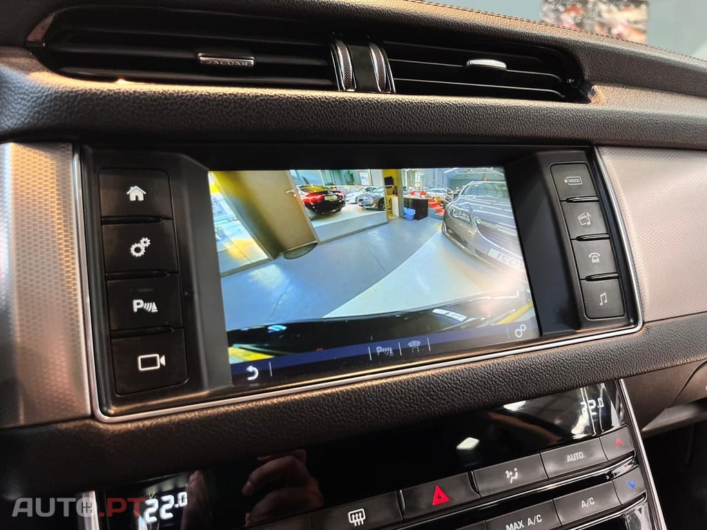 Jaguar XF 2.0d PRESTIGE