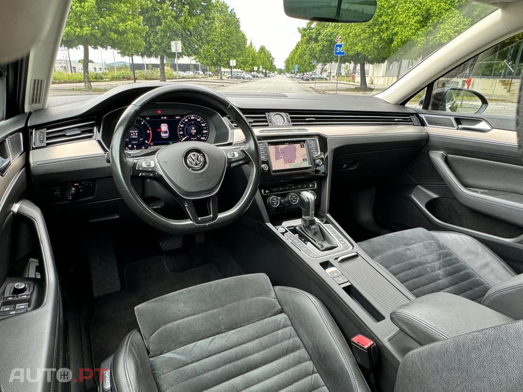 Volkswagen Passat 2.0 TDI R-Line DSG
