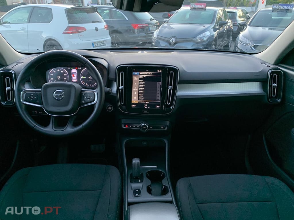 Volvo XC40 1.5 T5 PHEV Momentum