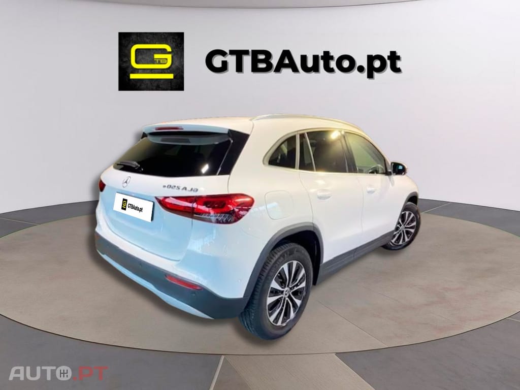 Mercedes-Benz GLA 250 I.V.A DEDUTIVEL e Style