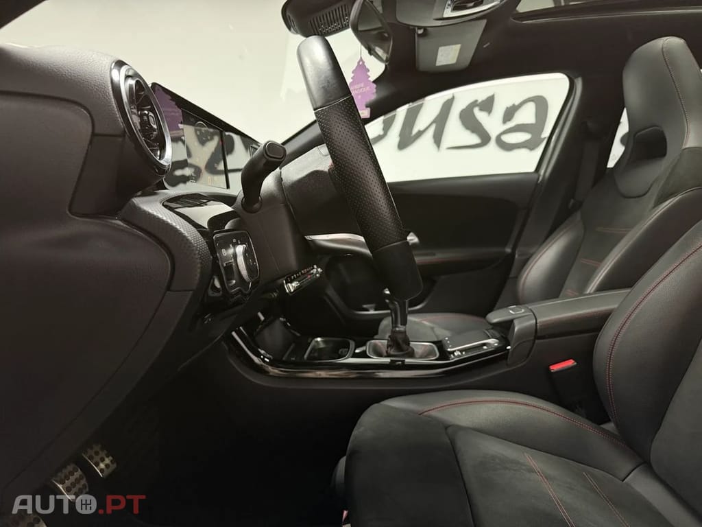 Mercedes-Benz A 160 d AMG Line