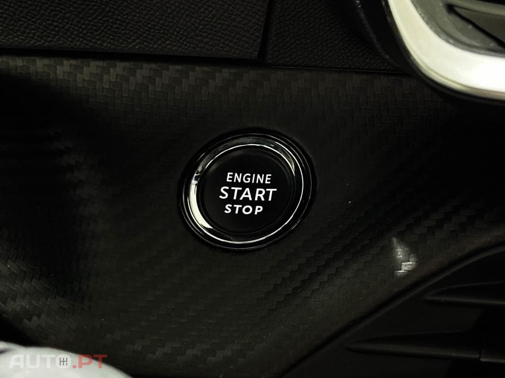 Peugeot E-2008 54 kWh GT