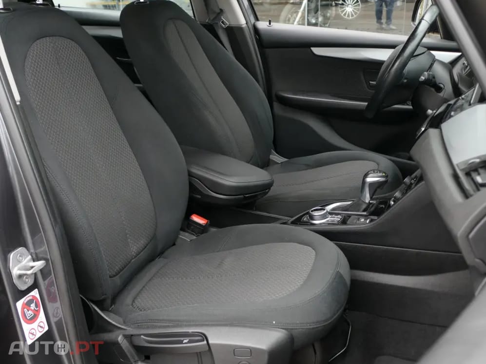 BMW 216 d Advantage Auto