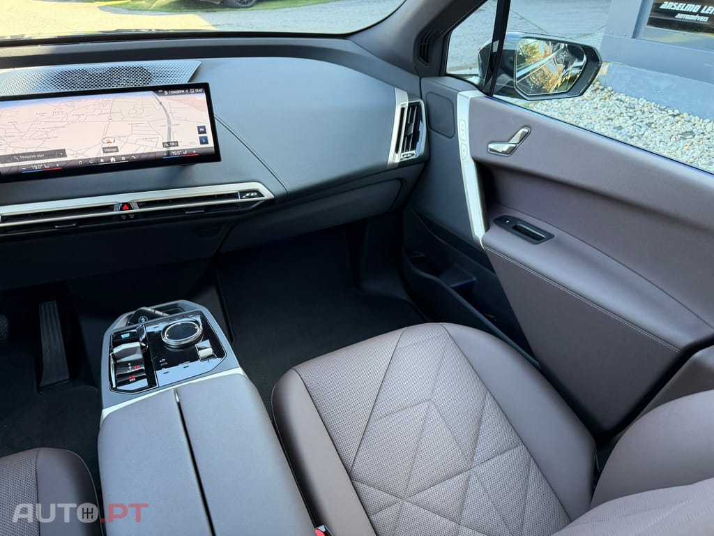 BMW iX xDrive 40 Pack Desportivo