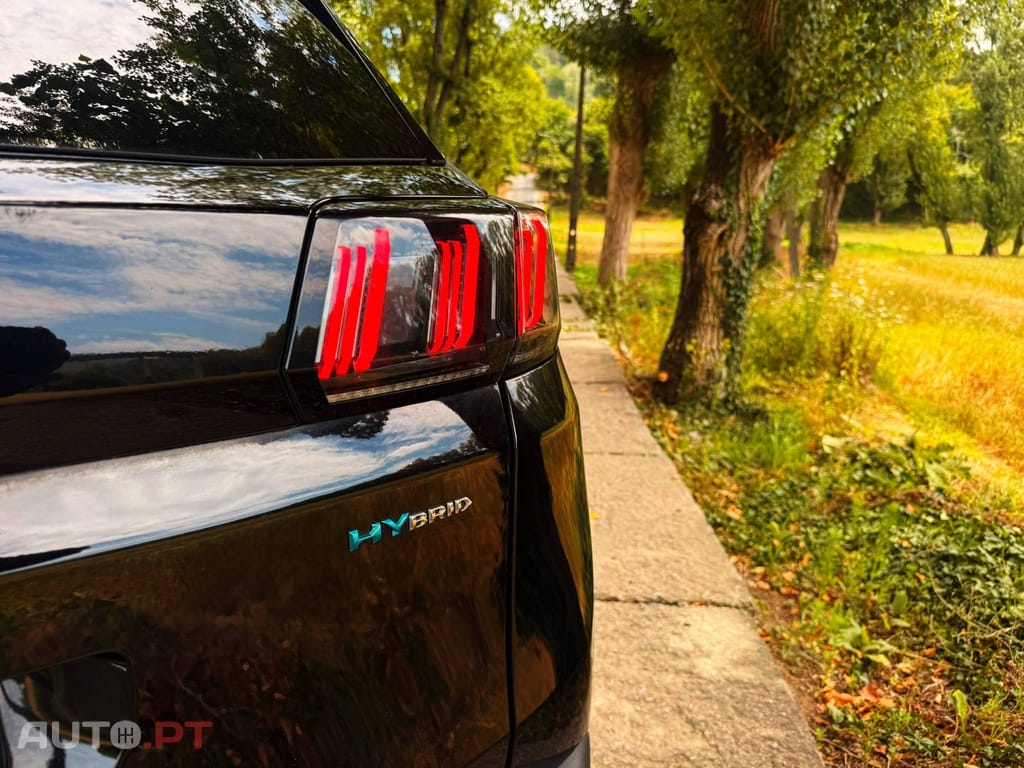 Peugeot 3008 1.6 Hybrid GT Pack e-EAT8