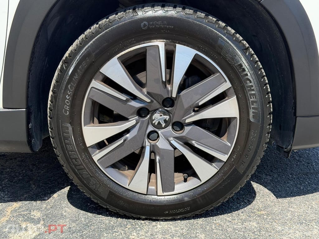 Peugeot 2008 1.2 PureTech Allure EAT6