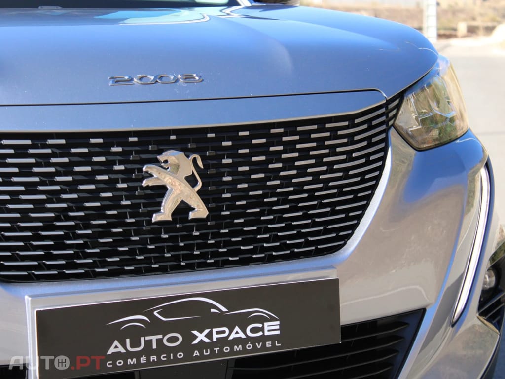 Peugeot E-2008 Allure Pack