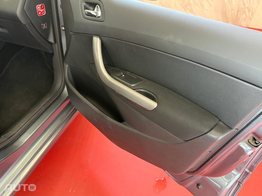 Peugeot 308 1.4 16V Executive