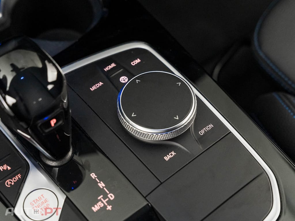 BMW 118 i Pack Desportivo M Auto