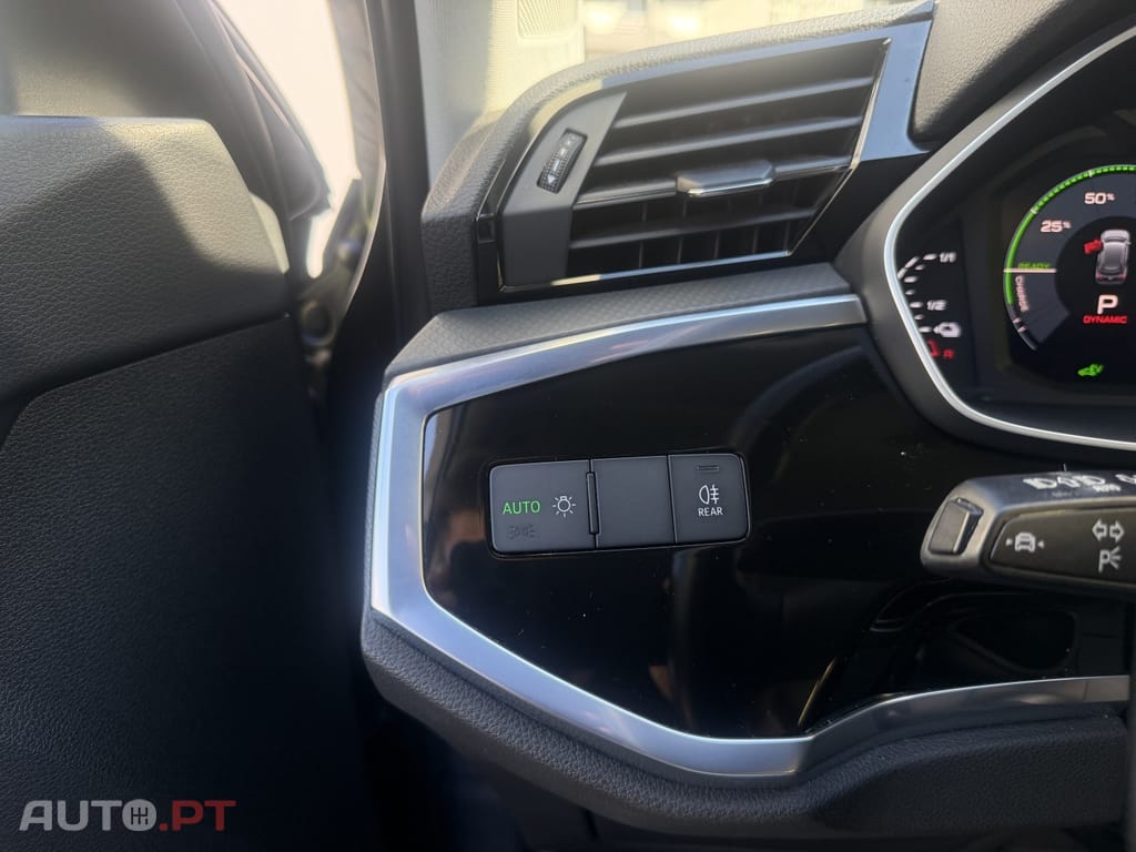 Audi Q3 45 TFSIe S line S tronic