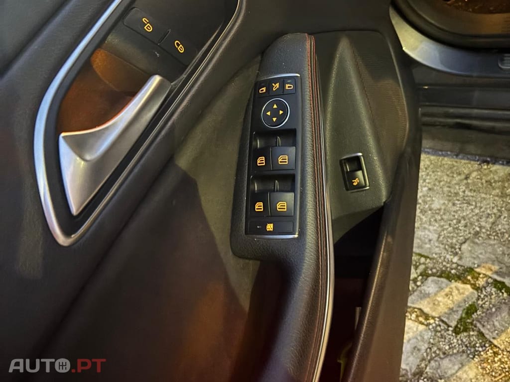 Mercedes-Benz CLA 45 AMG Shooting Brake 4-Matic