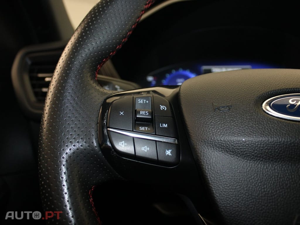 Ford Kuga 1.5 ECOBOOST ST LINE