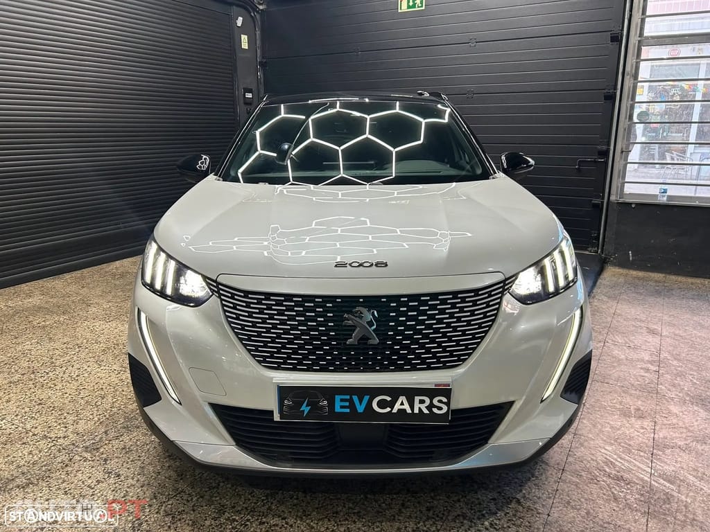 Peugeot E-2008 GT