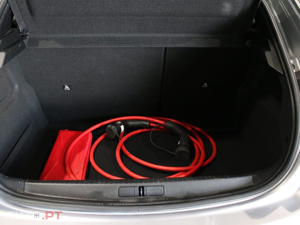 Peugeot E-208 50 kWh Active Pack