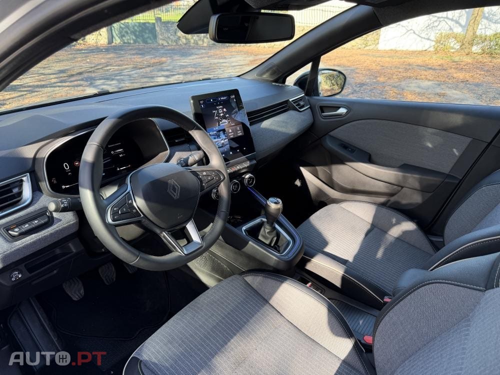 Renault Clio 1.0 TCe Techno Bi-Fuel