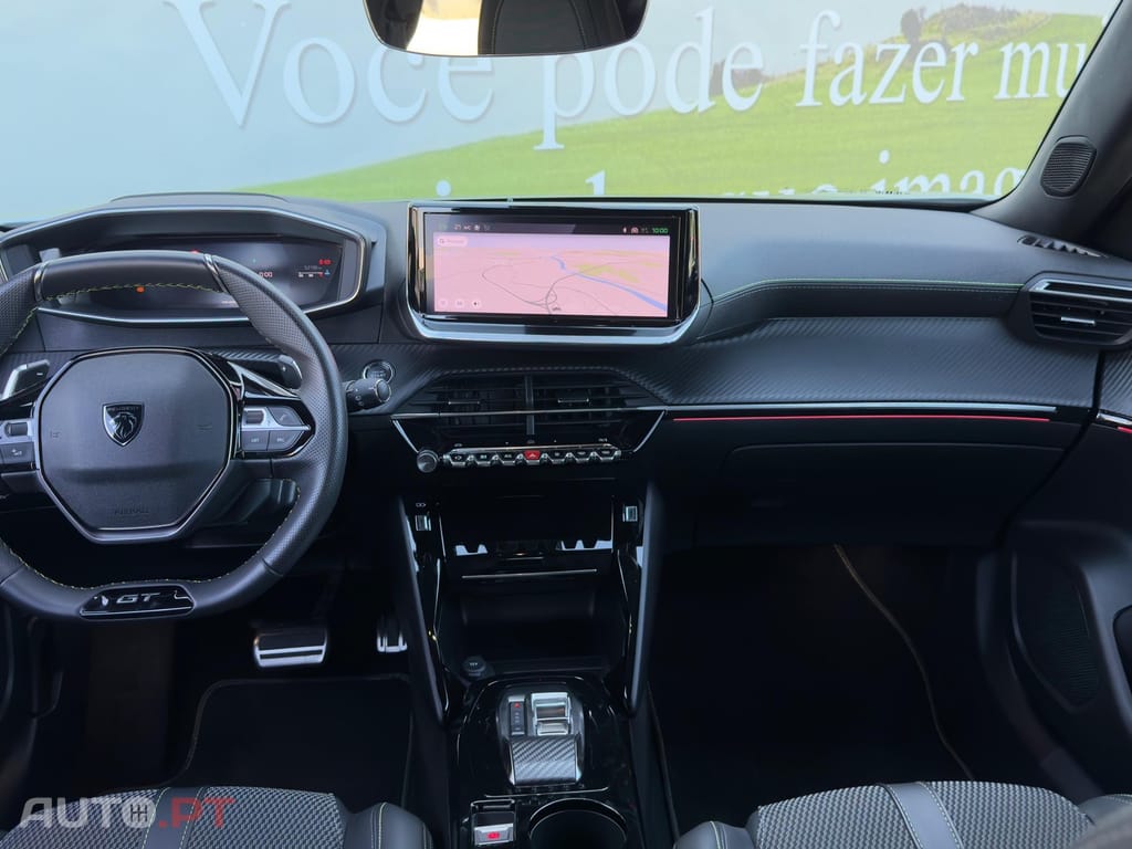 Peugeot 2008 1.2 PureTech GT EAT8