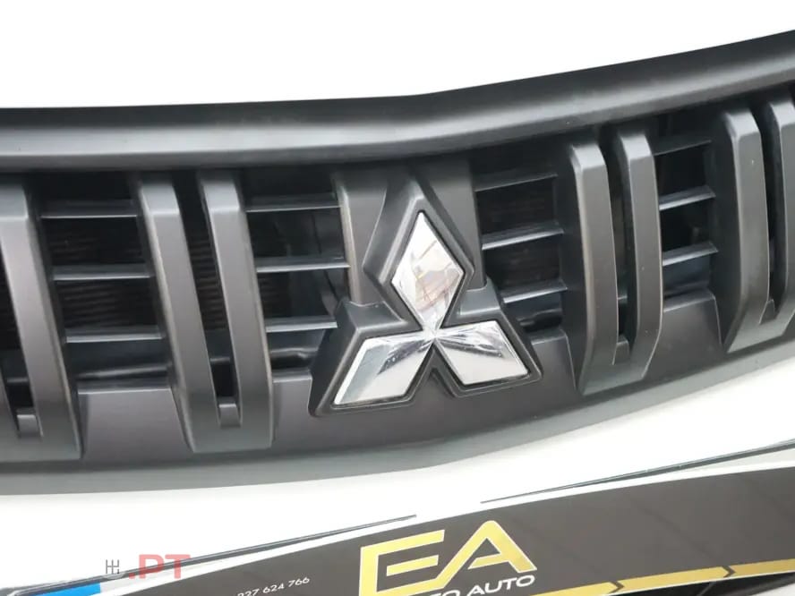 Mitsubishi L200 2.4 DI-D CD S.Cab 3L Instyle 4WD