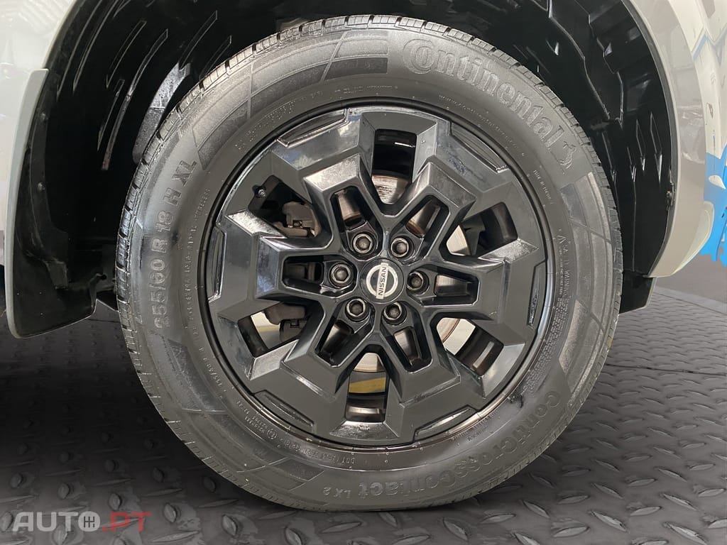 Nissan Navara 2.3 dCi CD 4WD Tekna