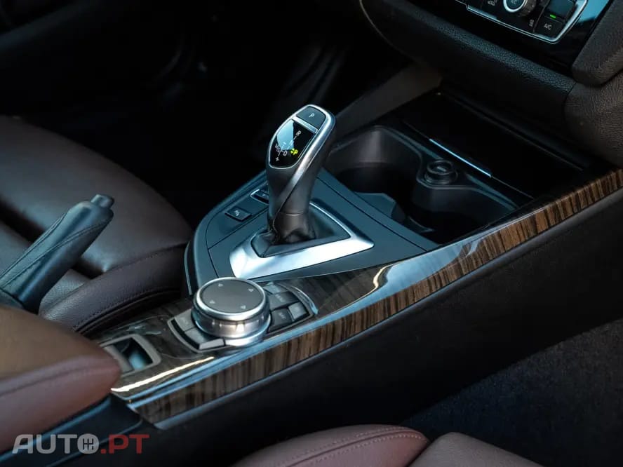 BMW 228 i Pack M Auto