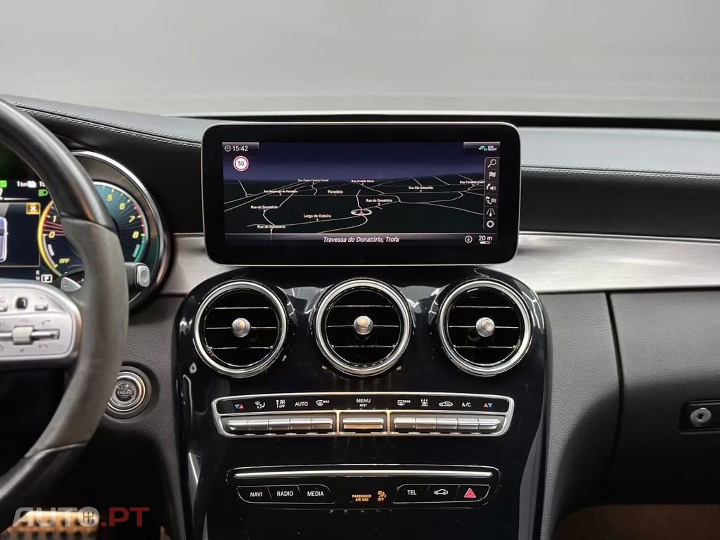 Mercedes-Benz C 300 e AMG Line