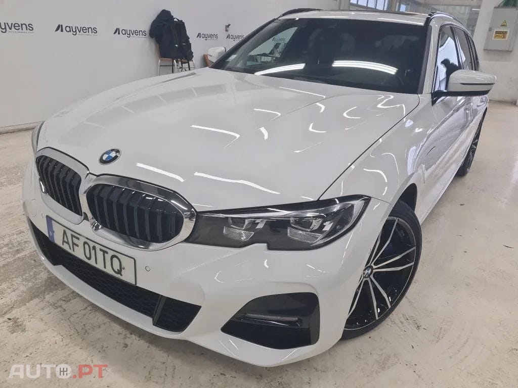 BMW 330 e Touring Pack M Auto